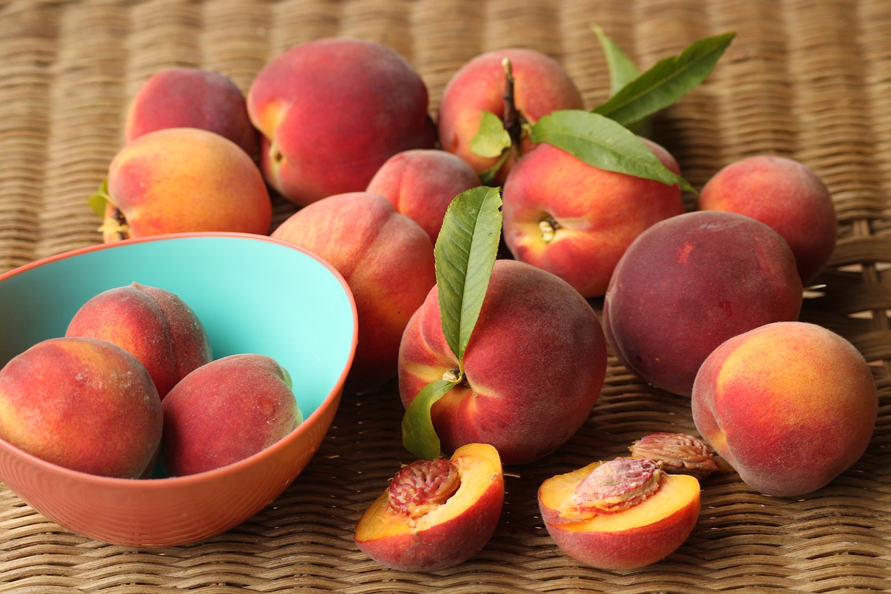 peaches  fruit  vitamins free photo