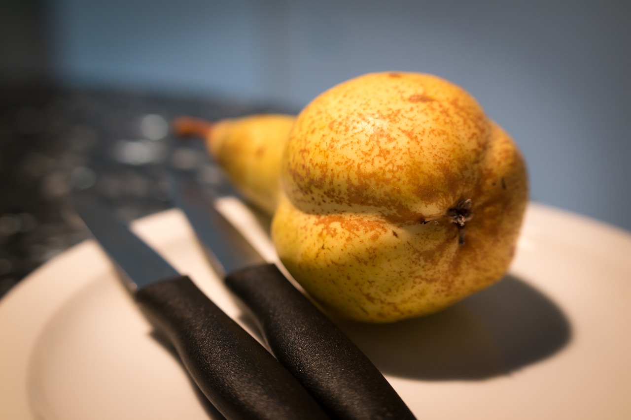 pear knife fruit free photo