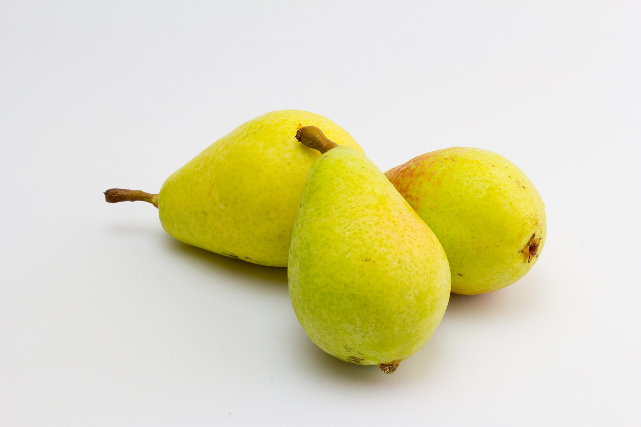 pear fruit mature free photo
