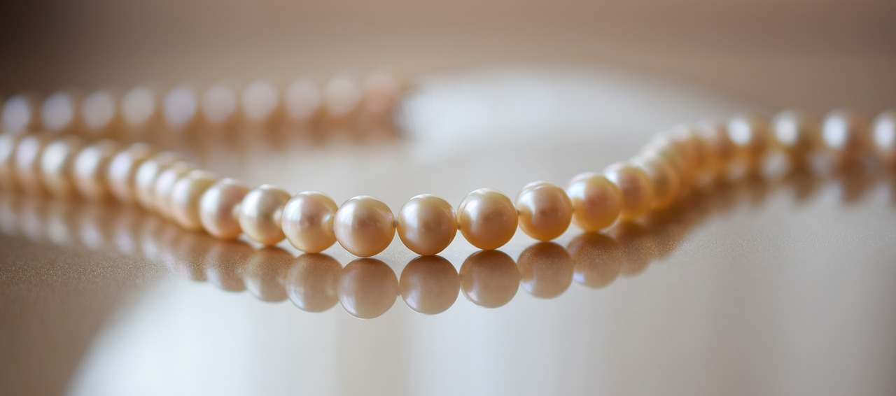 pearls jewelry tenderness free photo