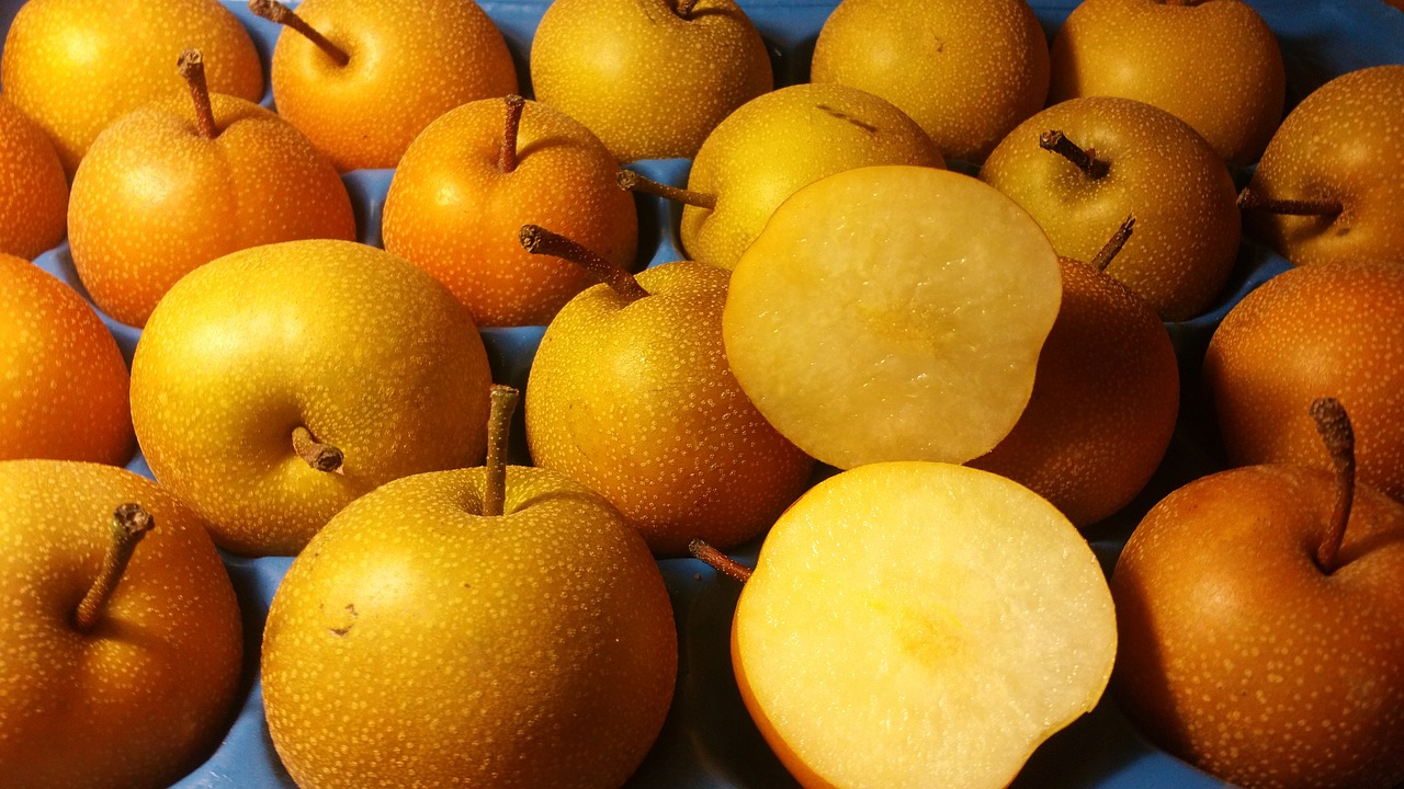 pears fresh fruit free photo