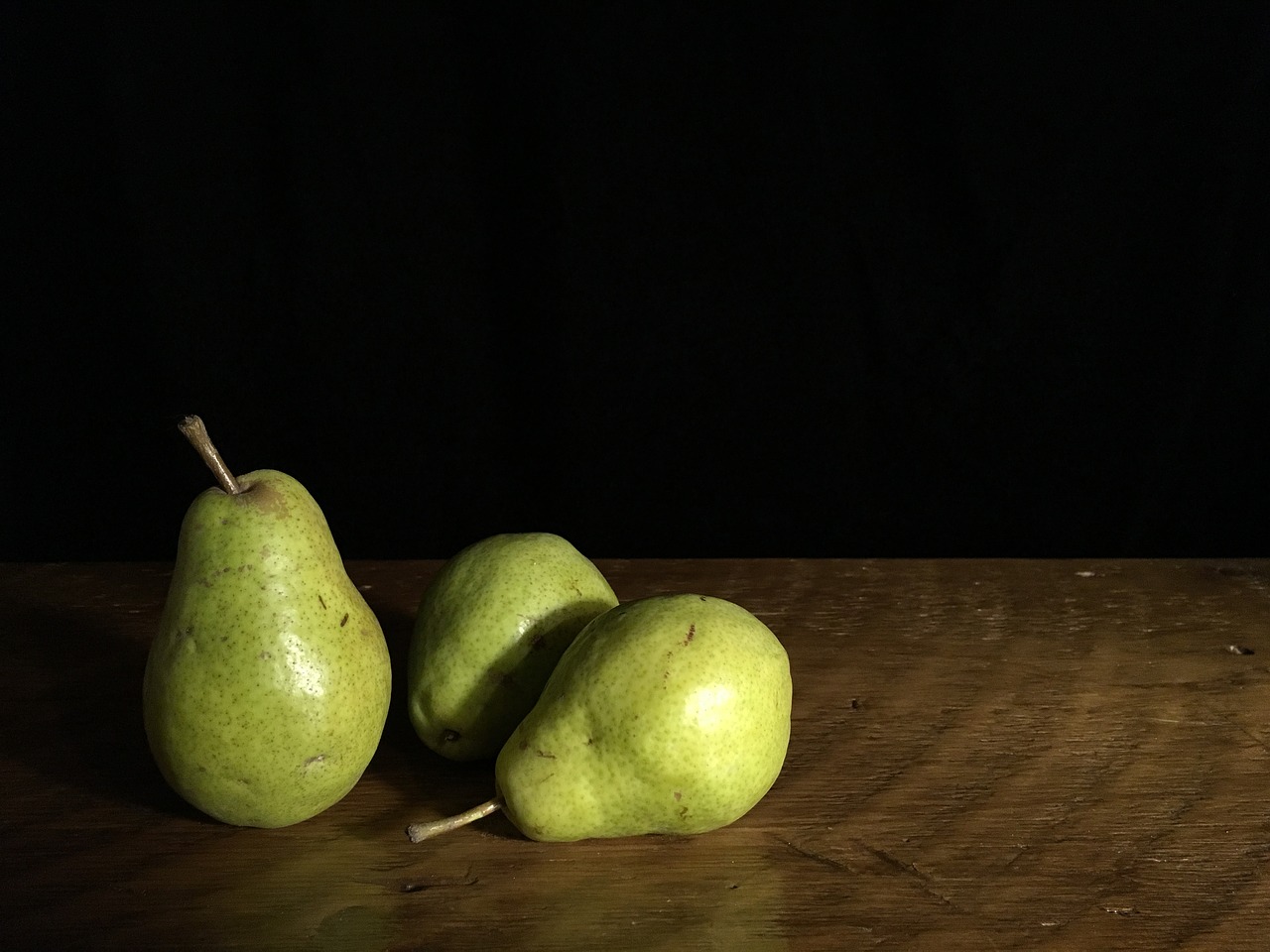 pears green table free photo