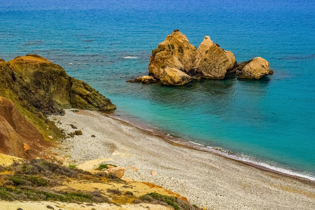 pebble beach  rock  nature free photo