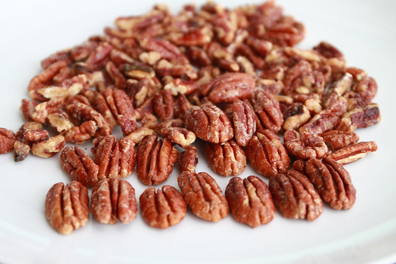 pecan toasted nuts candied nuts free photo