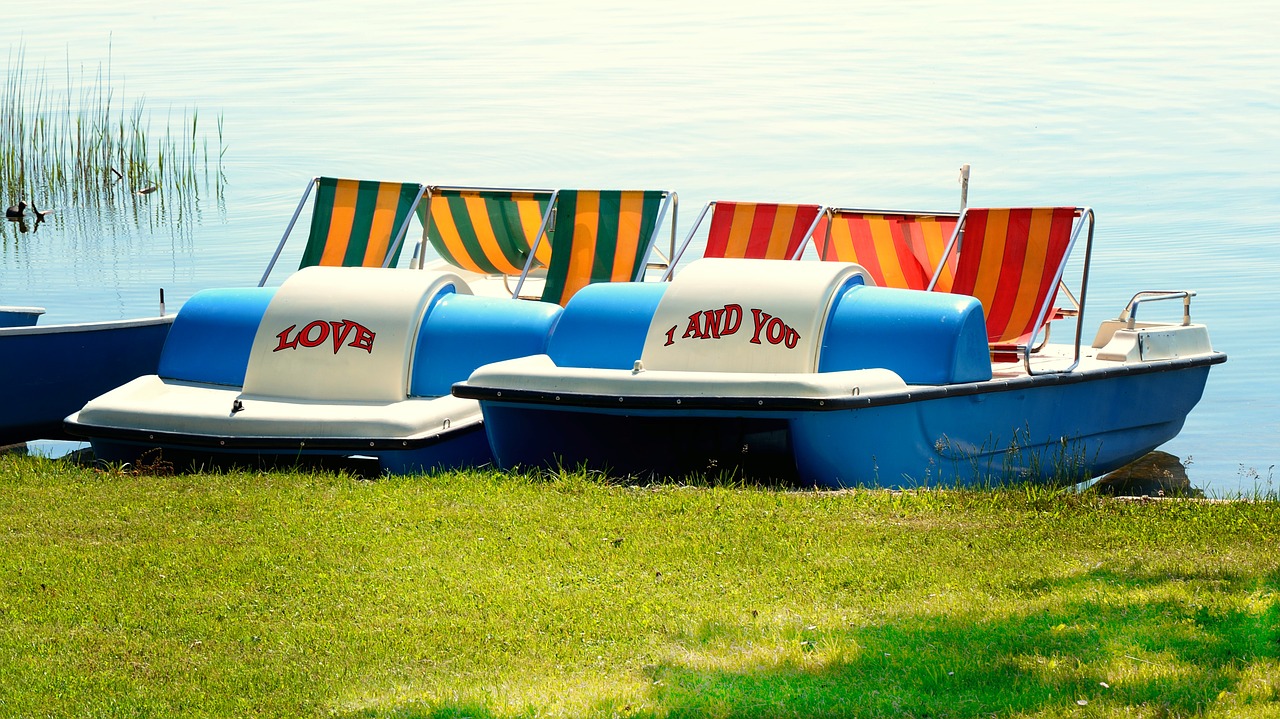 pedal boats boot leisure free photo