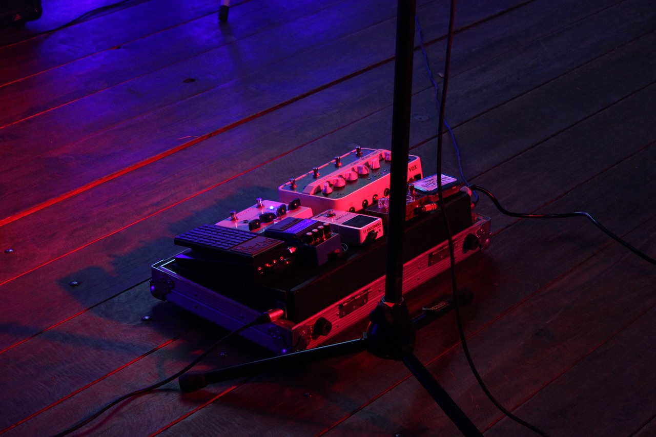 pedalboard effects guitar free photo