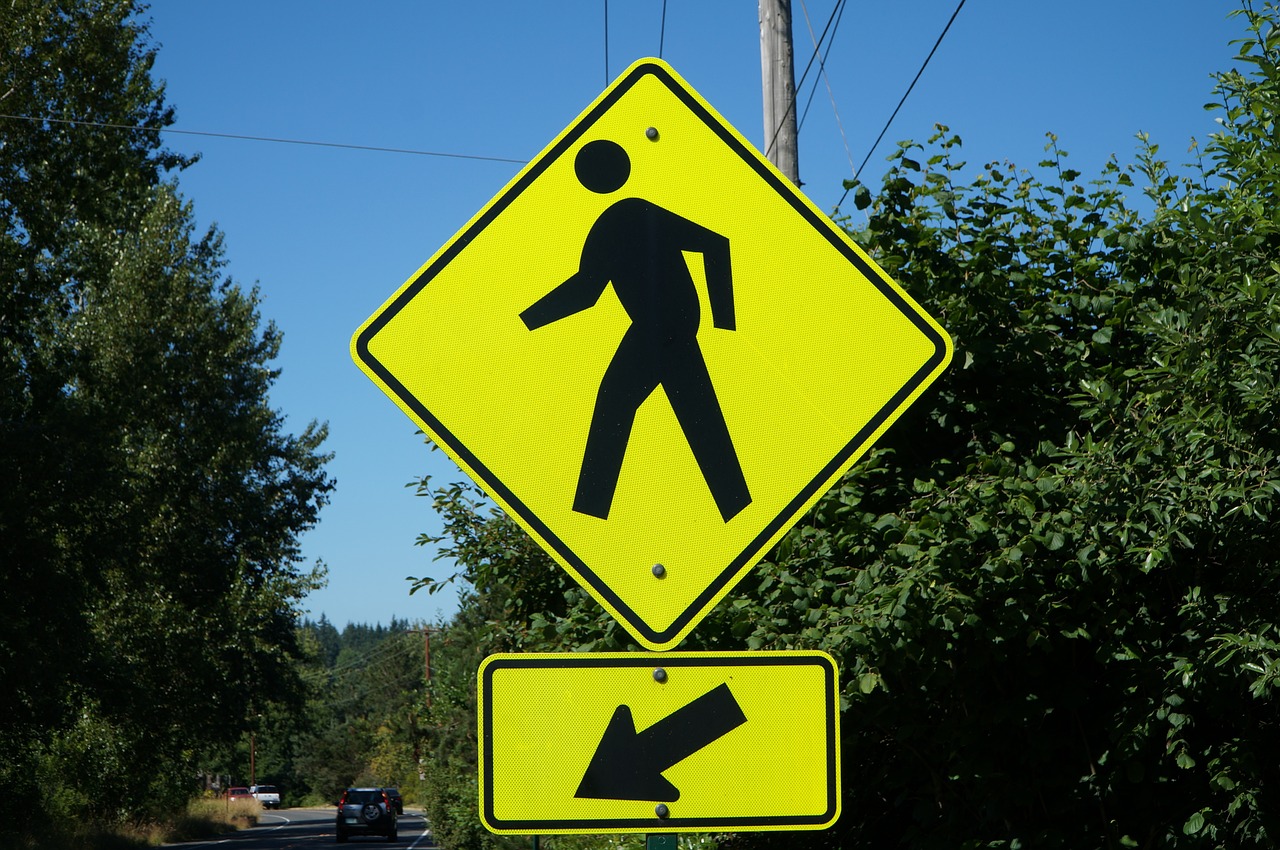 pedestrian crossing sign free photo