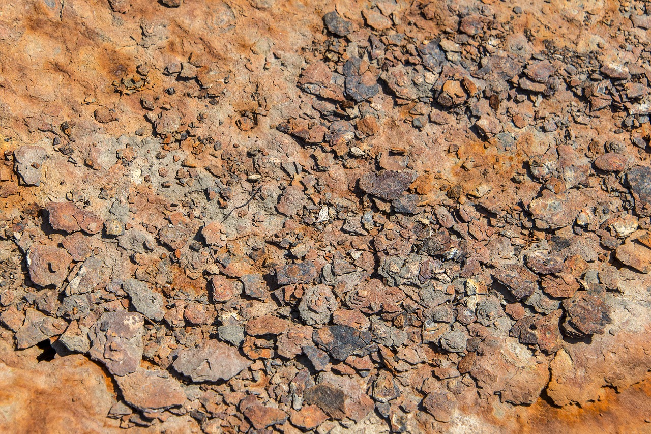 peeling paint  rust  orange free photo