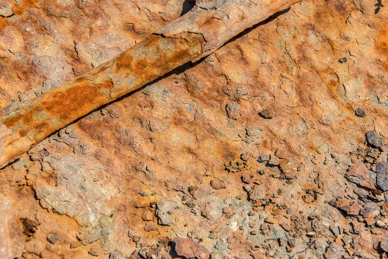 peeling paint  rust  orange free photo