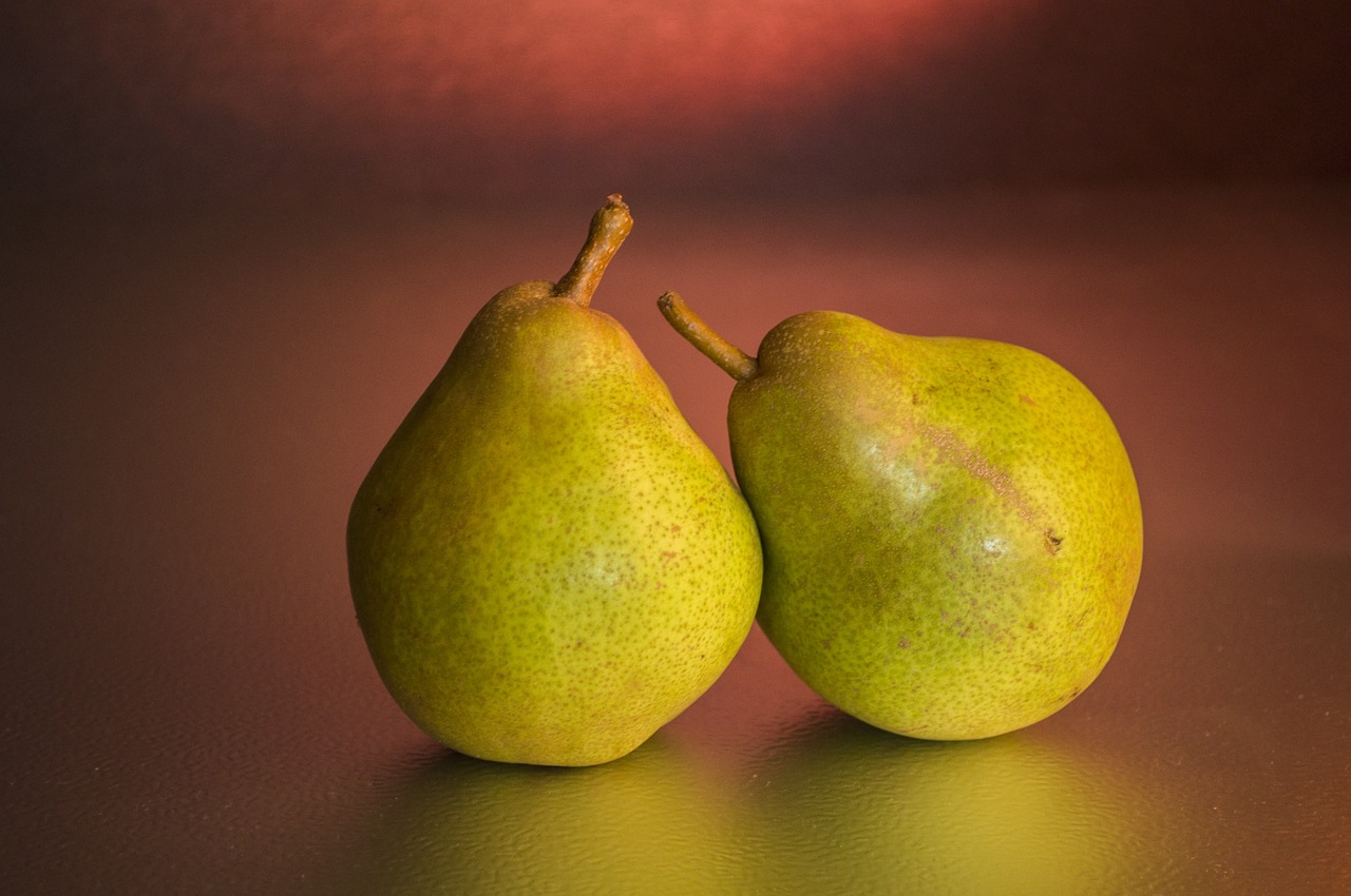 peer fruit pears free photo