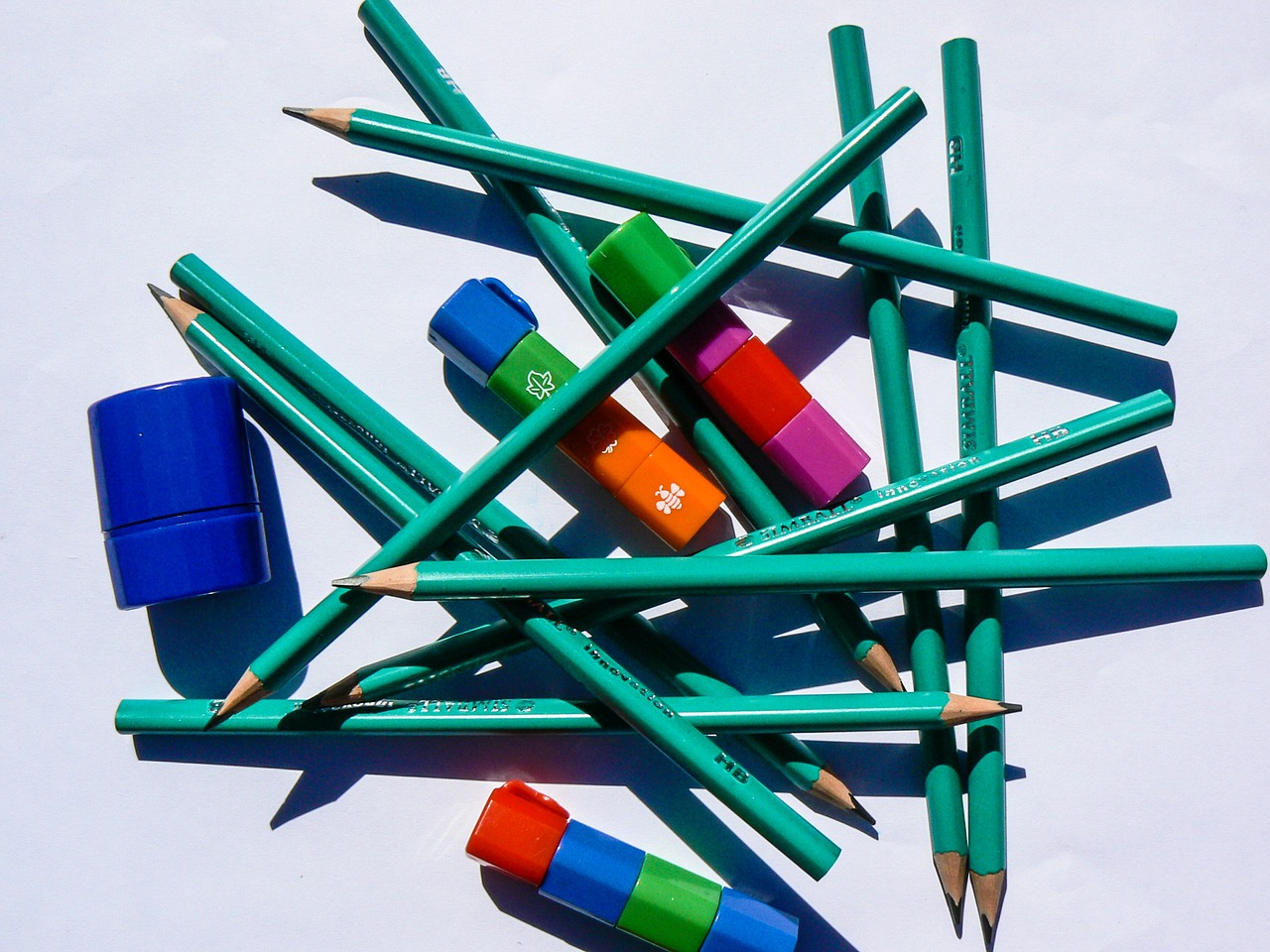 pencils school supplies disorder free photo