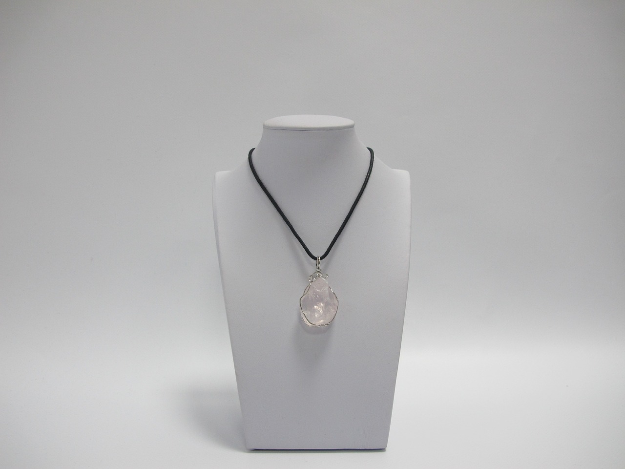 pendant of quartz  quartz  imitation jewelry free photo