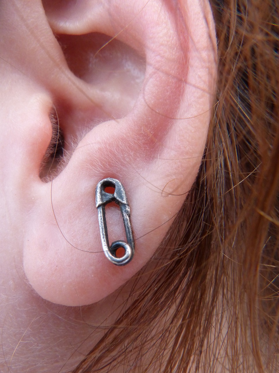 pending ear safety pin free photo