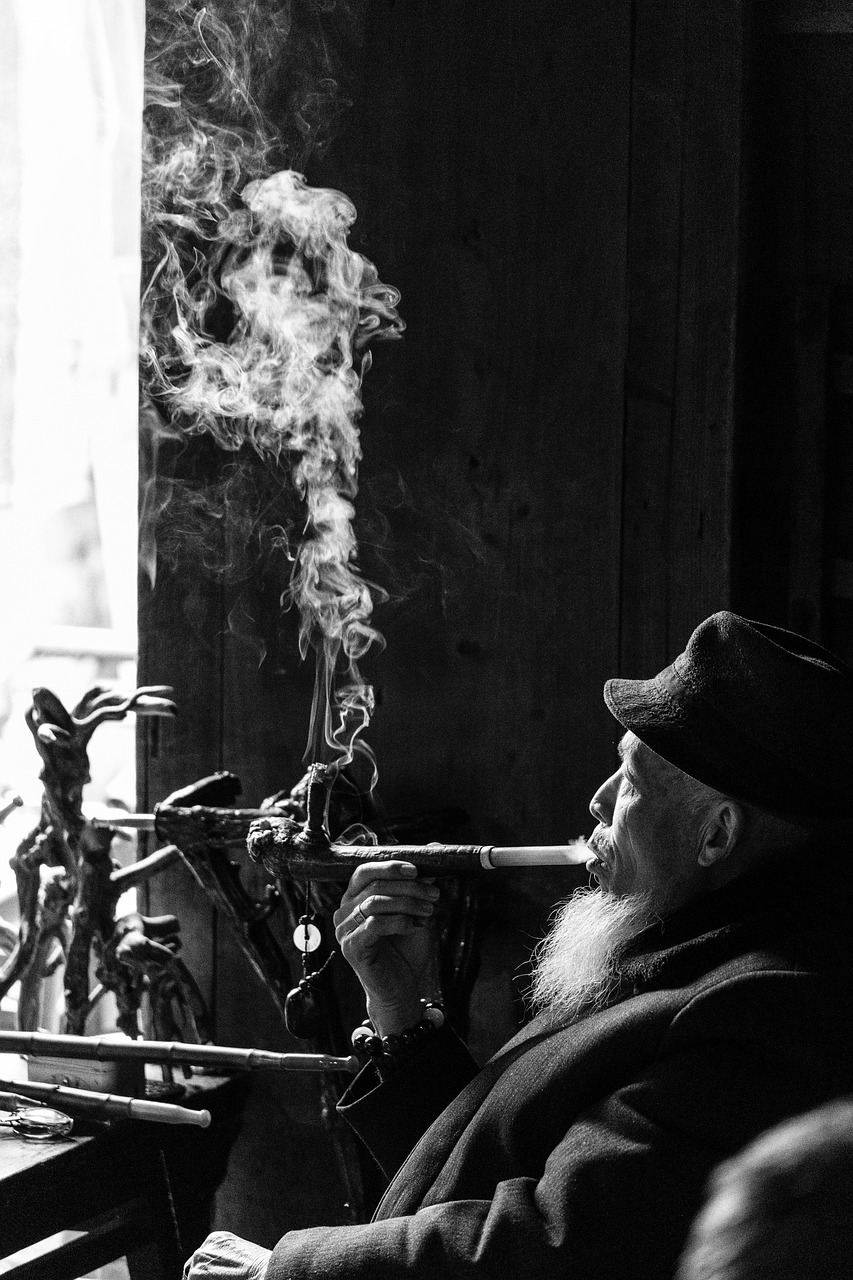 peng town the old man black and white free photo