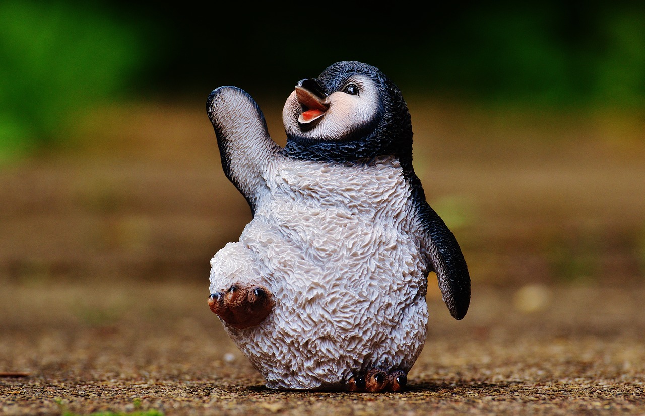 penguin figure cute free photo