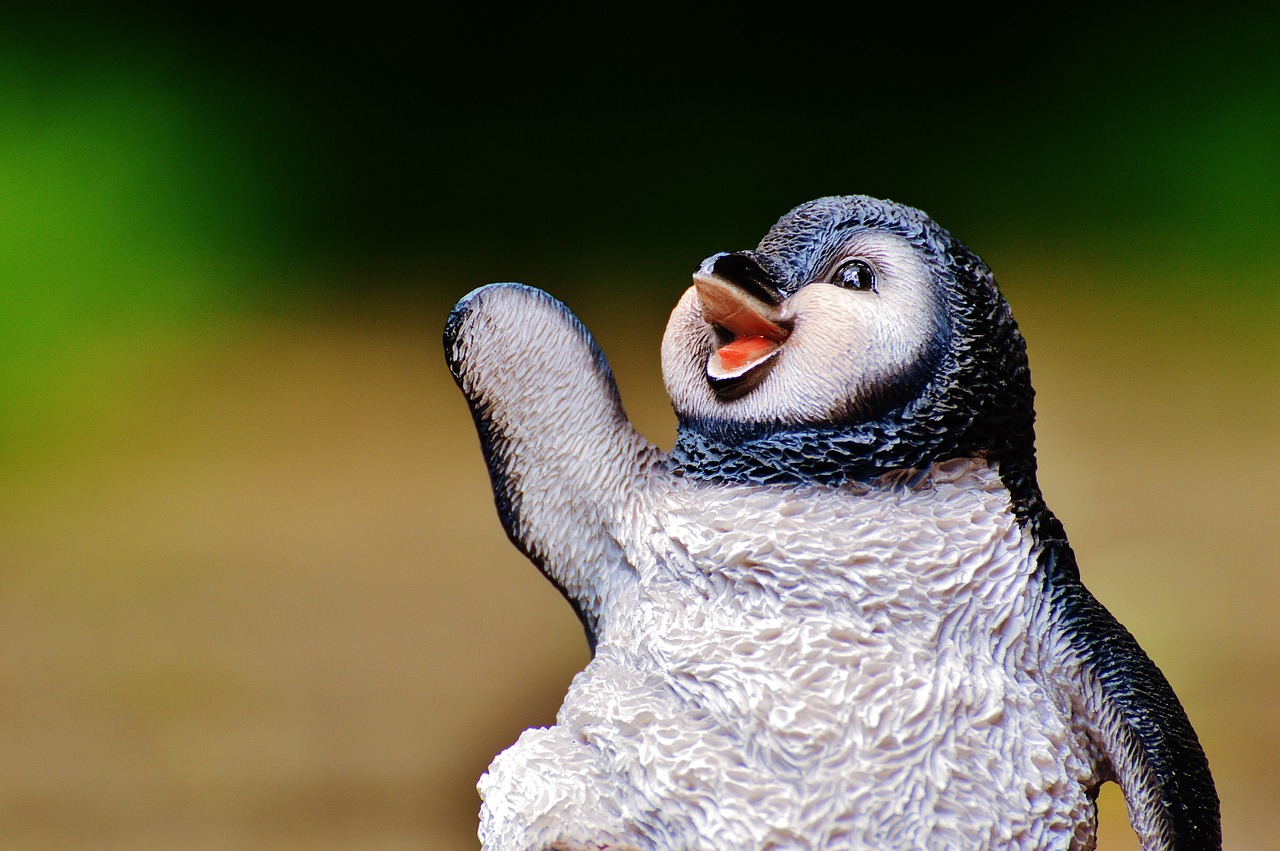 penguin figure cute free photo