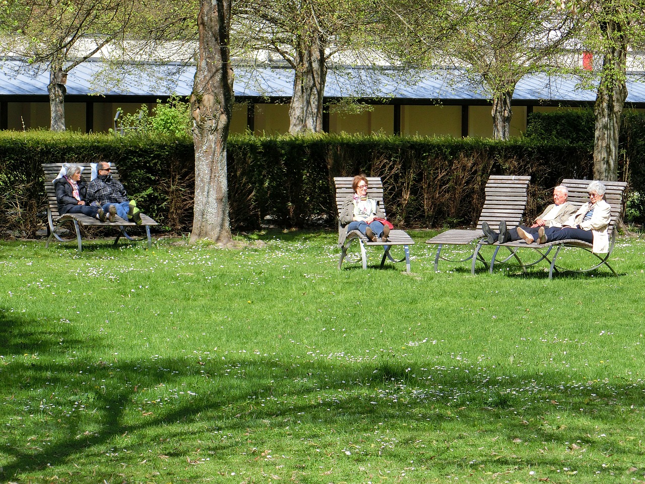 pensioners park relax free photo