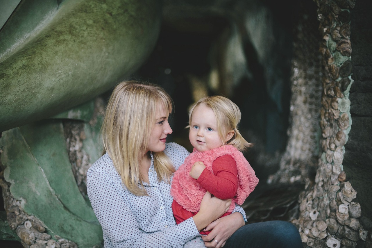 people mother daughter free photo