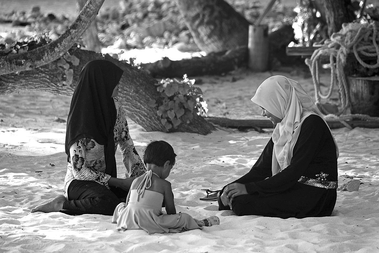 people maldives family free photo