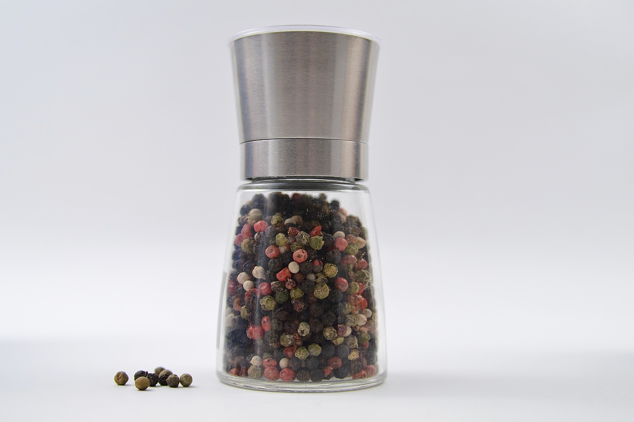 pepper grinder food free photo