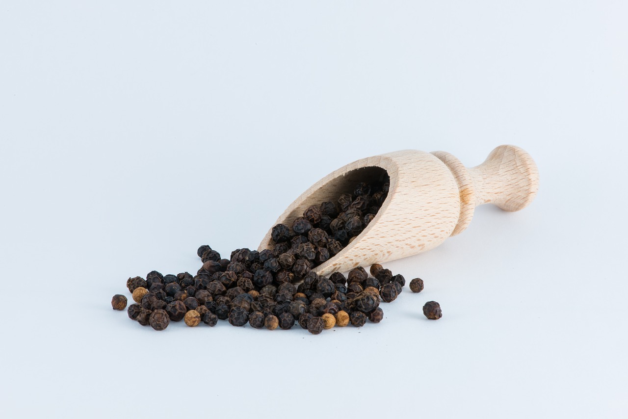 pepper  peppercorns  spices free photo