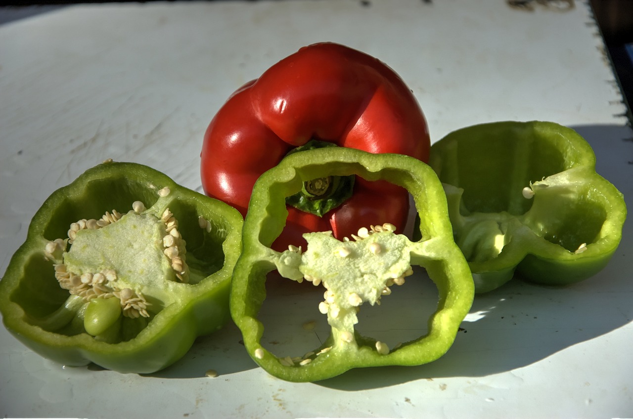 peppers vegetables green free photo