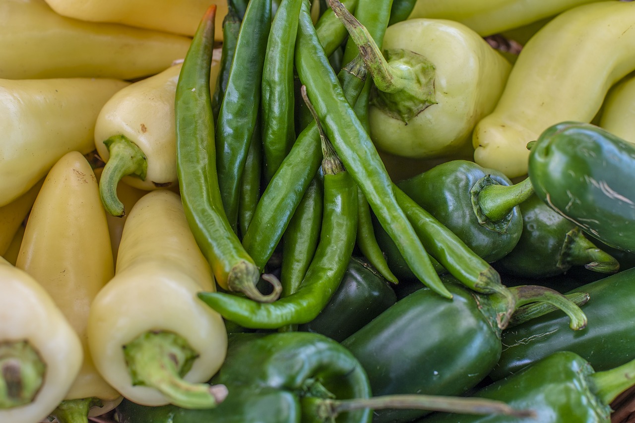 peppers  farmers market  open air free photo