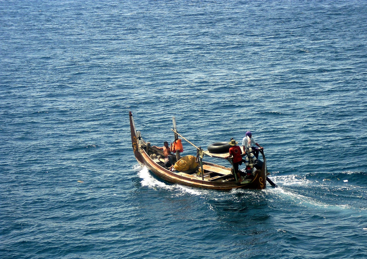 perahu laut banyuwangi free photo