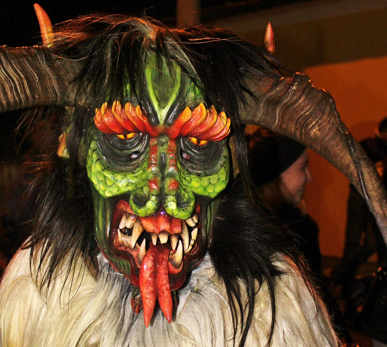 perchtenmaske wooden mask carnival free photo