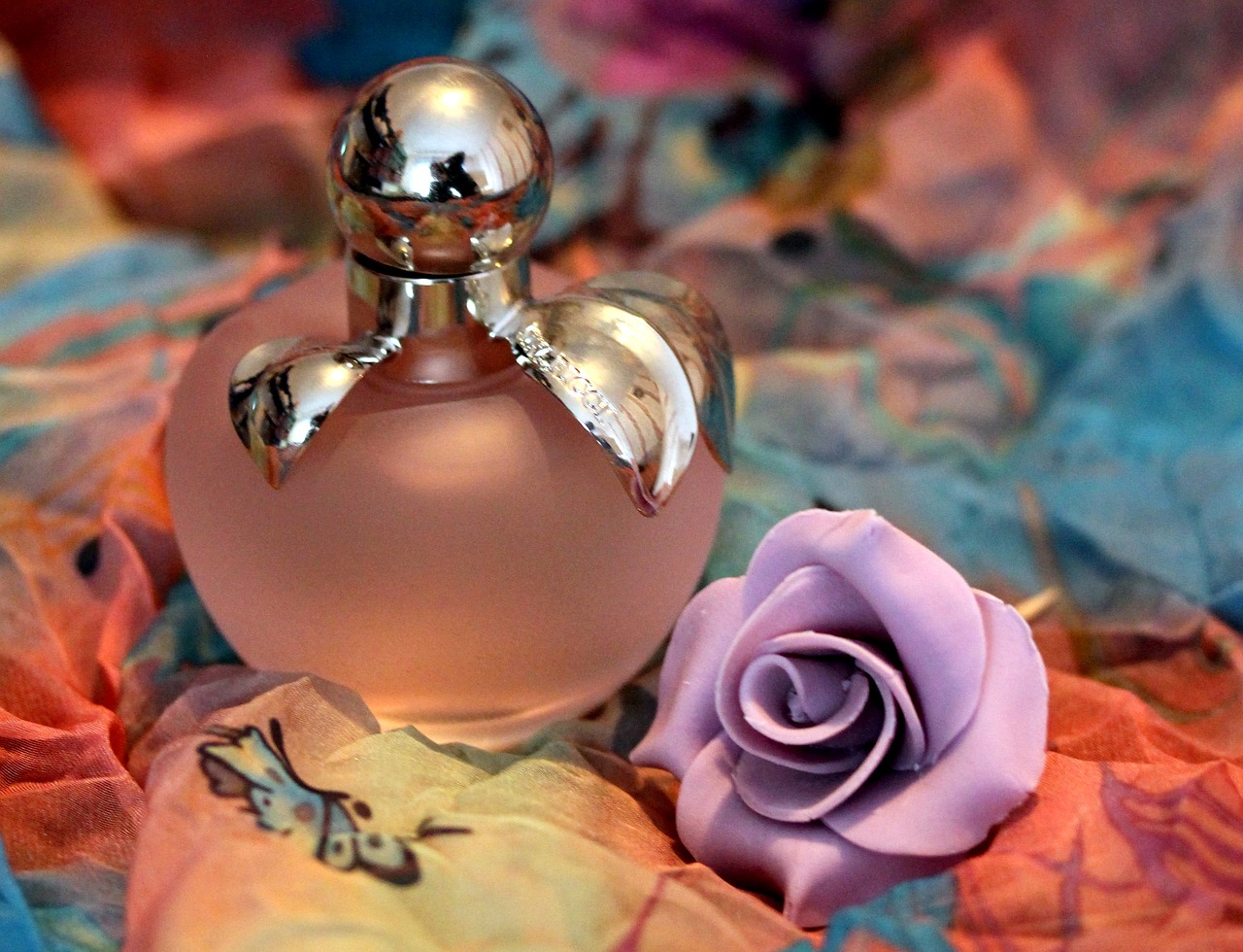 perfume rose romantic free photo