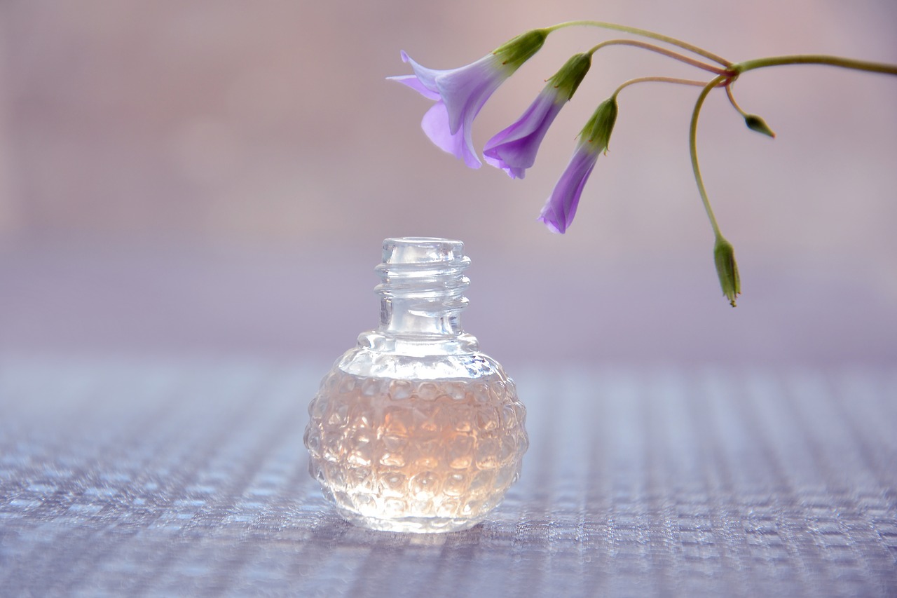 perfume  aroma  bottle free photo