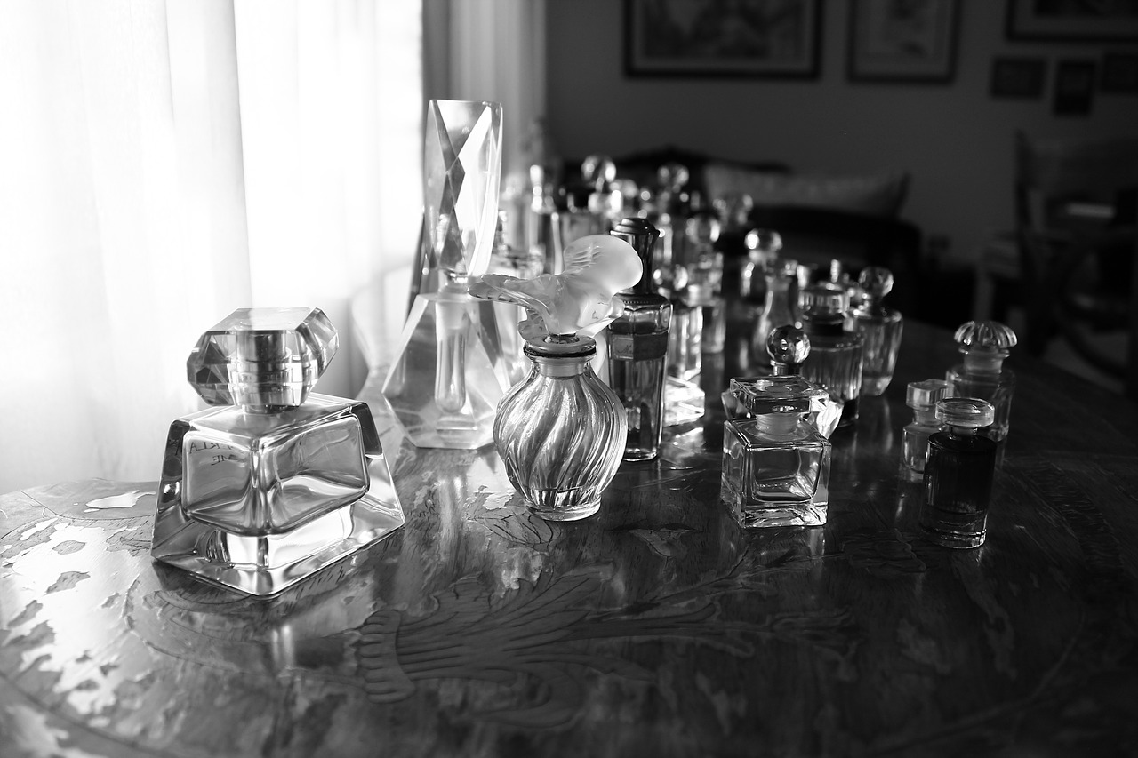 perfumes black and white bottles free photo