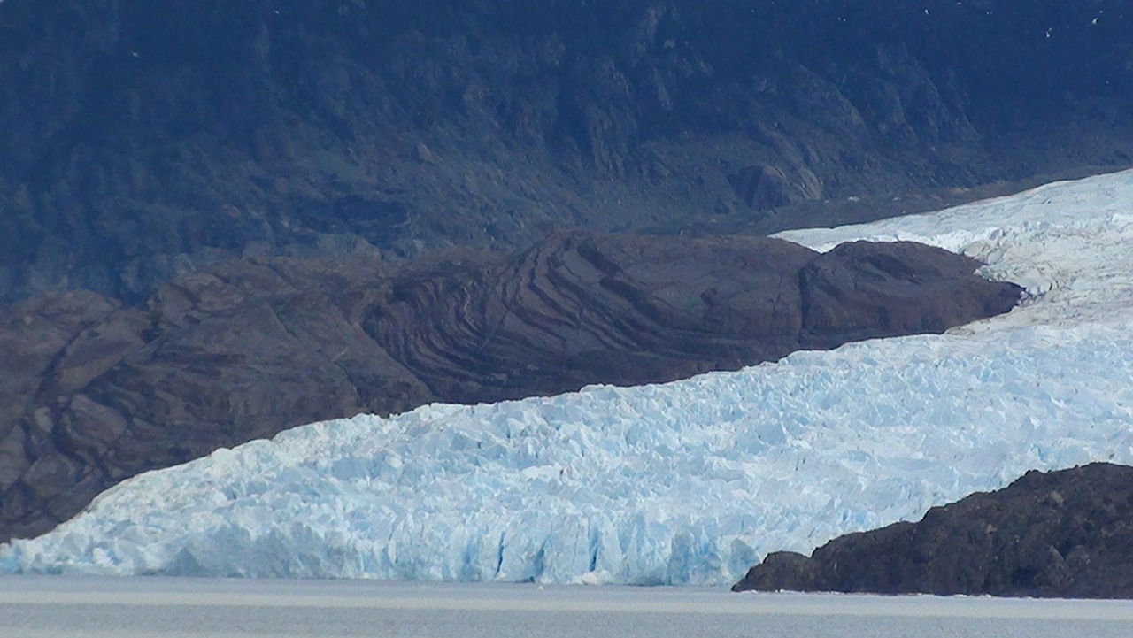 perito moreno glacier patagonia free photo