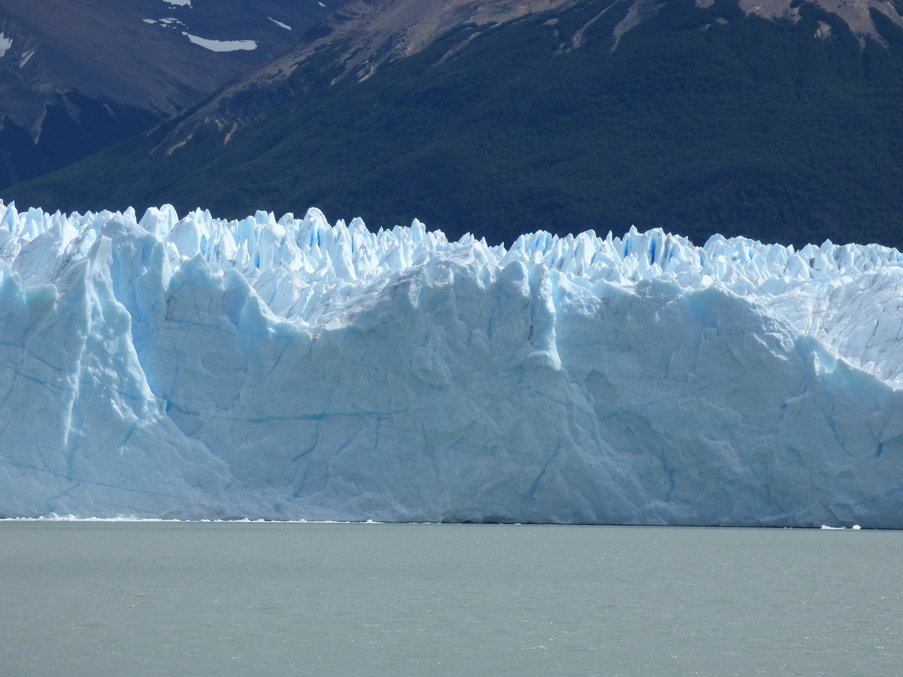 perito moreno glacier ice patagonia free photo