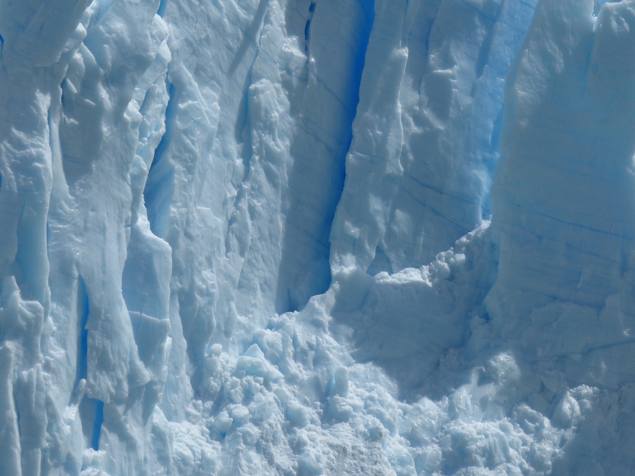 perito moreno glacier ice patagonia free photo