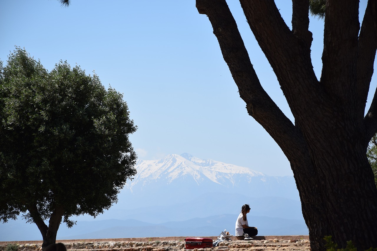 perpignan pyrenees girl free photo