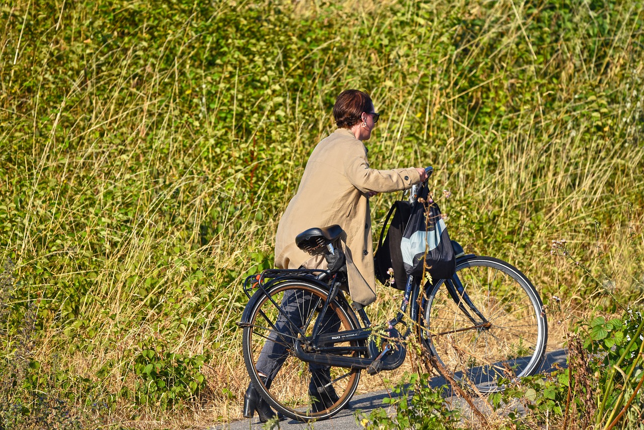 person  woman  cyclist free photo