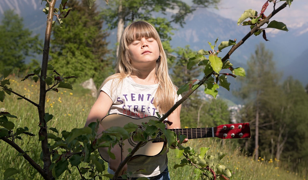 person human child free photo