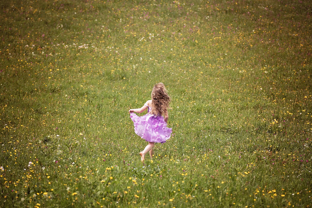 person human child free photo