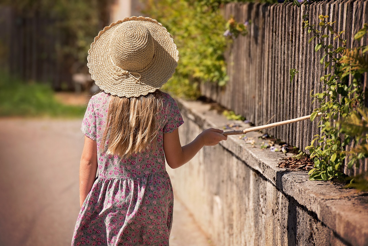 person human child free photo