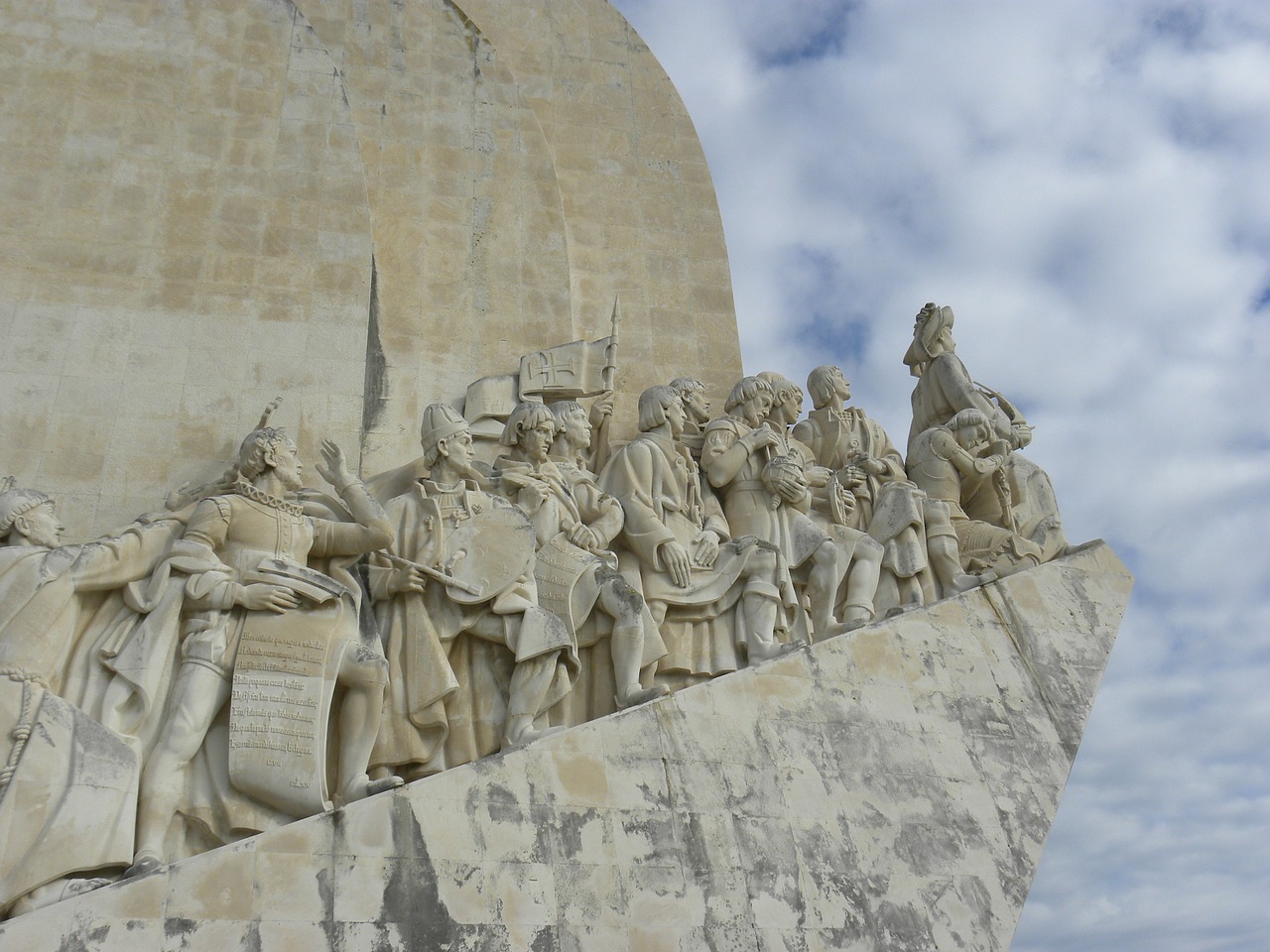 perspective monument sky free photo