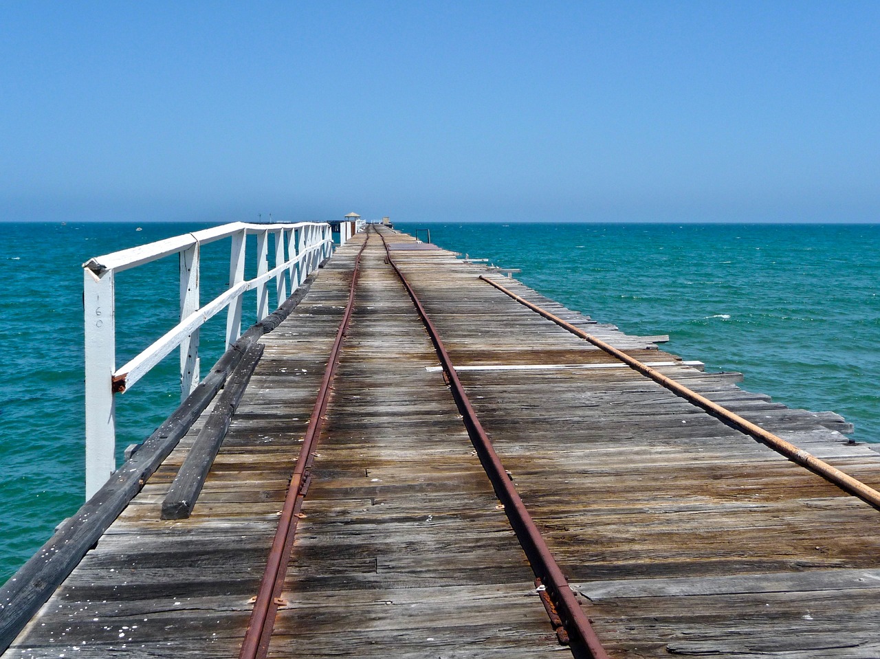 perspective  horizon  pier free photo