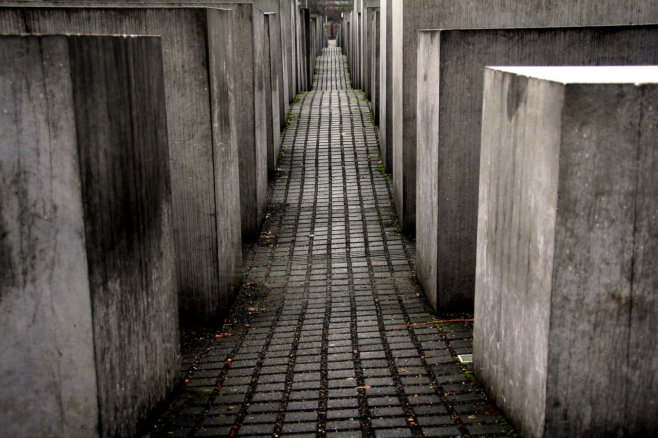 perspective  monument  architecture free photo