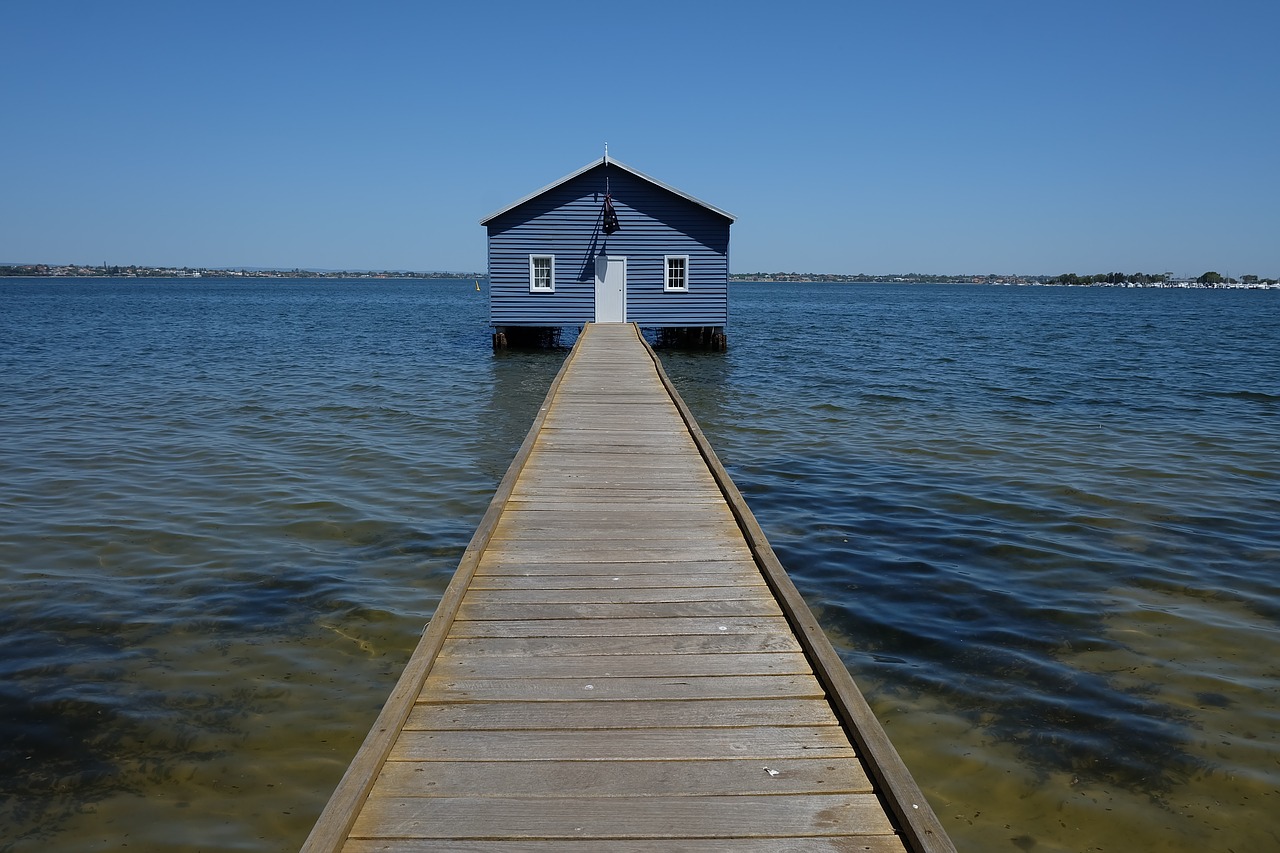 perth  boat house  blue boat house free photo