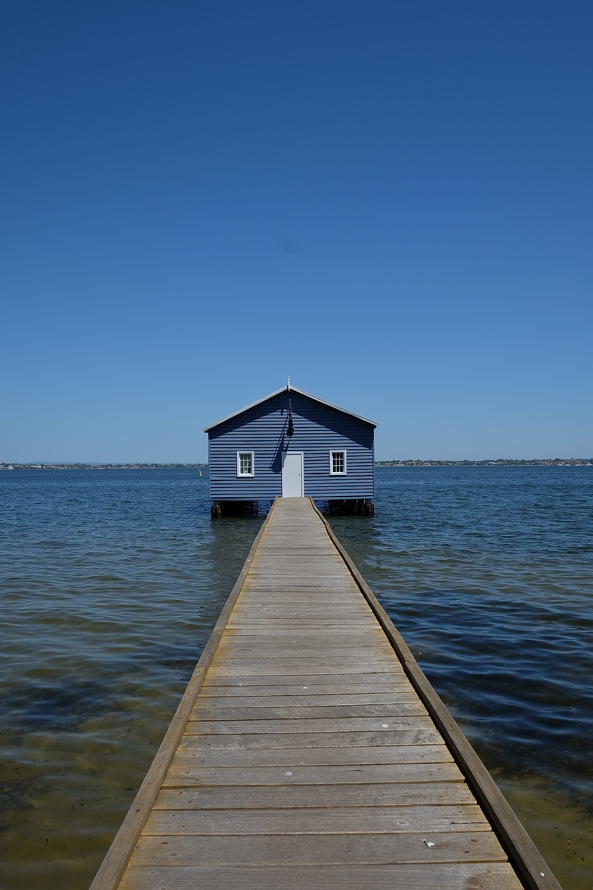 perth  boat house  blue boat house free photo