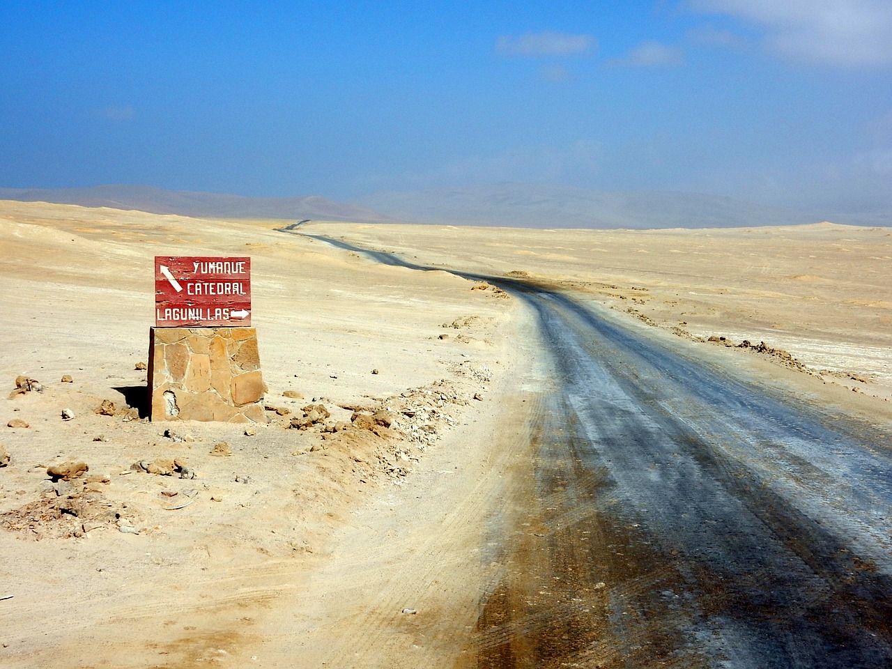 peru desert sign free photo