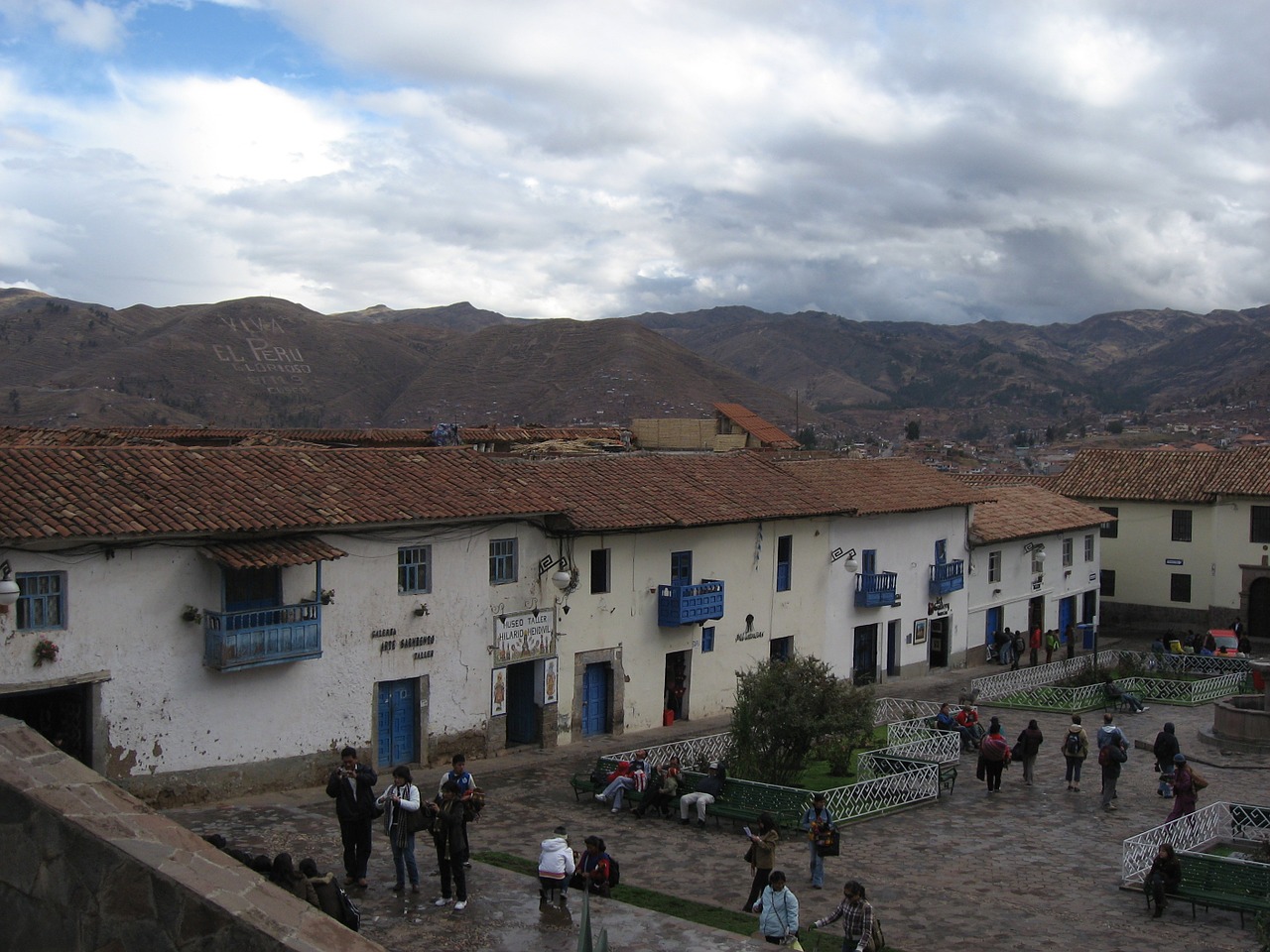 peru havaraz buildings free photo