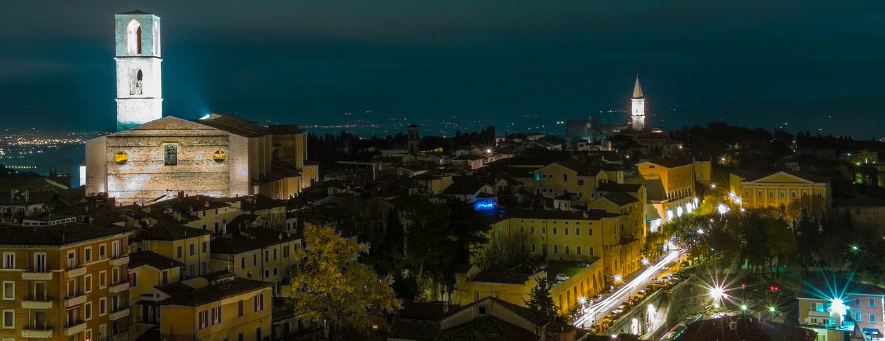 perugia night italy free photo