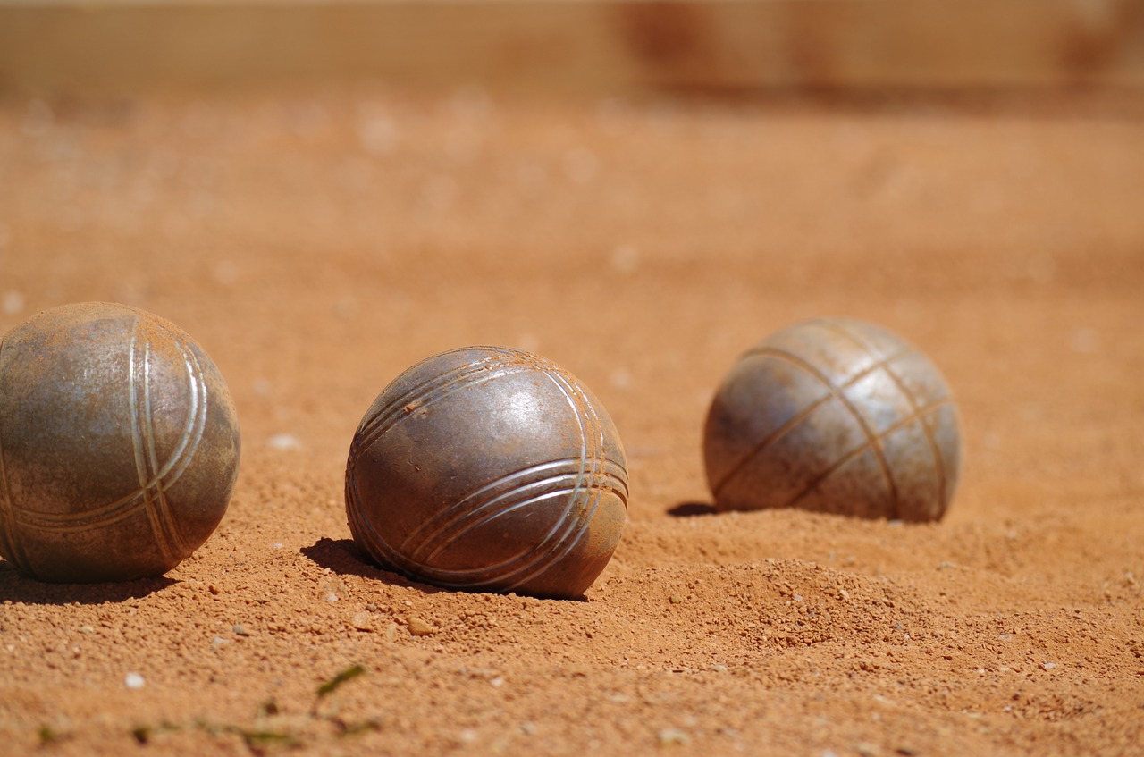 petanque sand game free photo