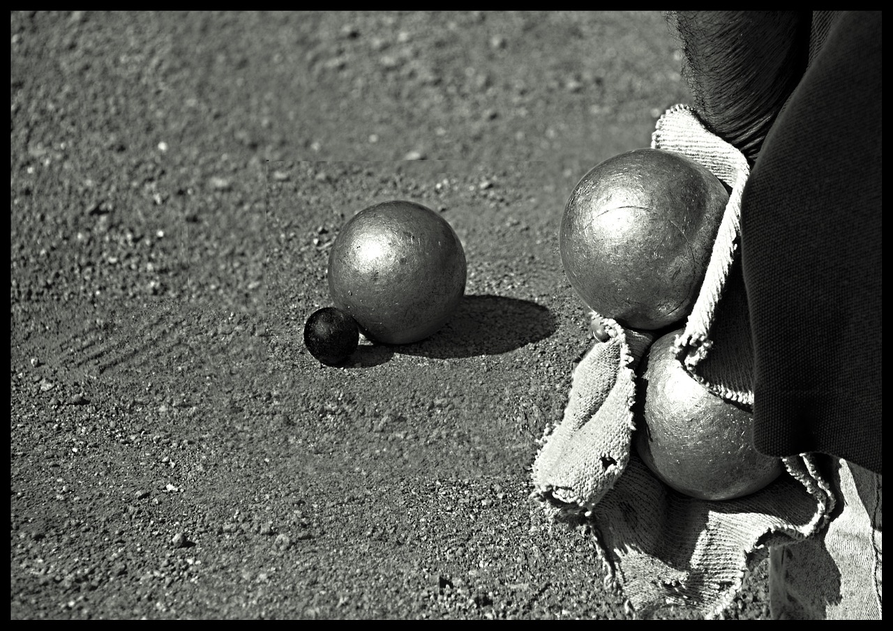 petanque sport ball free photo